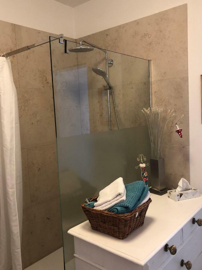 Ferienwohnung Burgenblick Mit Blick Auf 리덴부르크 외부 사진