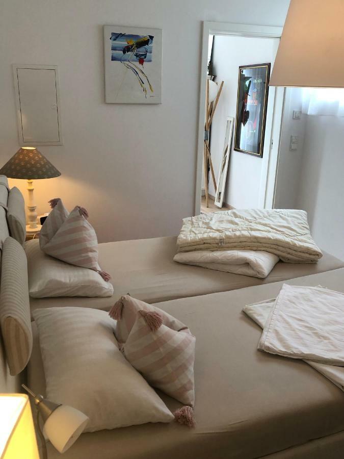 Ferienwohnung Burgenblick Mit Blick Auf 리덴부르크 외부 사진